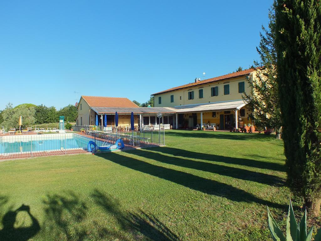 Agriturismo San Martino Ponsacco Buitenkant foto